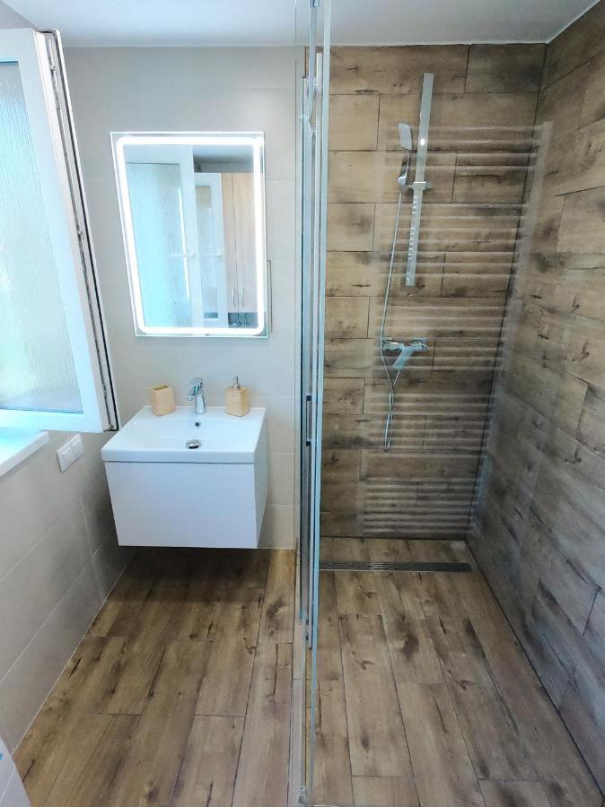 Апартаменты Apartman Дольный Смоковец Экстерьер фото